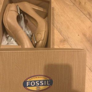 Fossil Leather Pumps